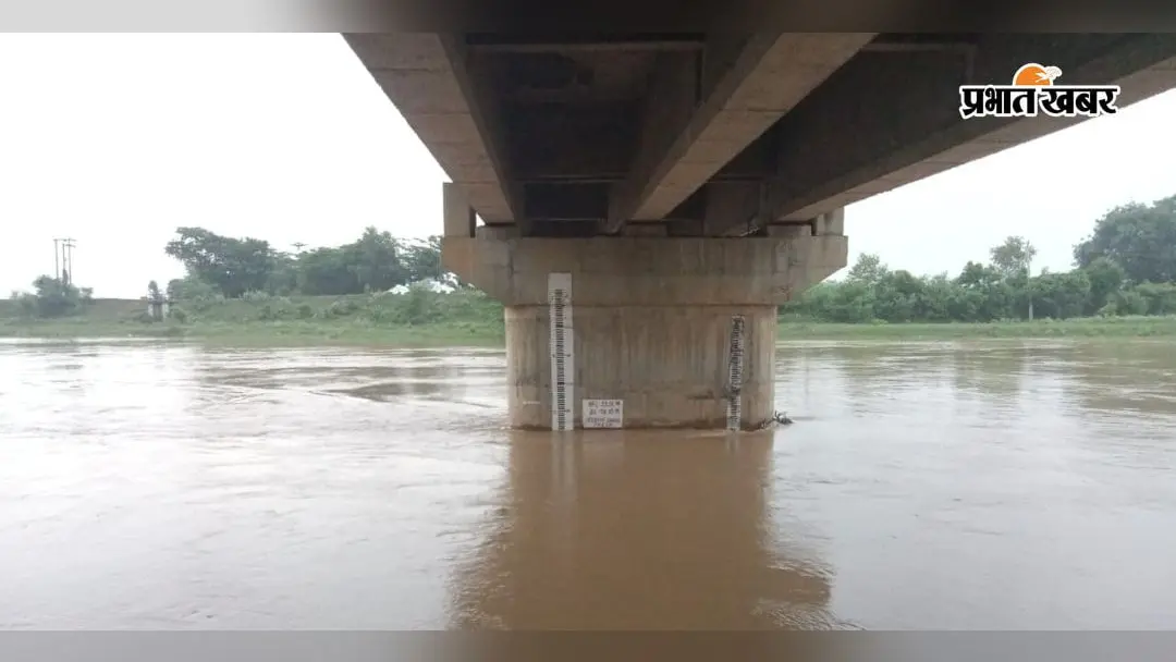 नालंदा में लोकाइन नदी में 1.6 मीटर पानी का बहाव, किसानों की बढ़ी चिंता, सीओ ने किया निरीक्षण