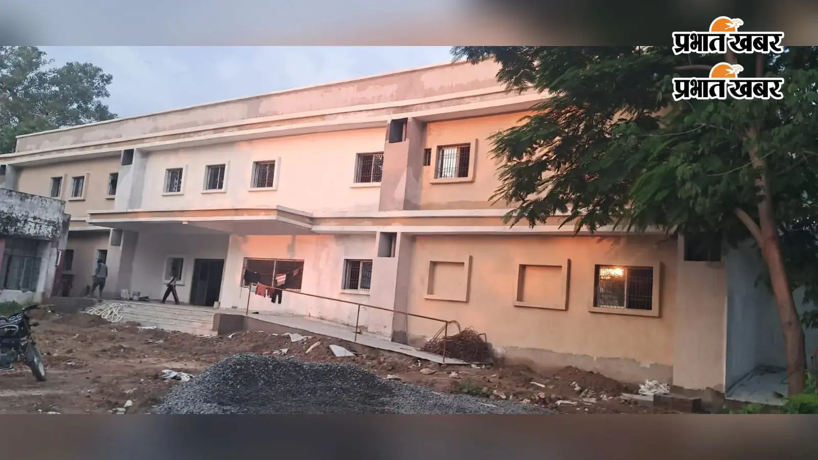 औरंगाबाद में तैयार हुआ रेफरल अस्पताल कुटुंबा का नया भवन, शिफ्टिंग का इंतजार, पुराने भवन में मरीज परेशान