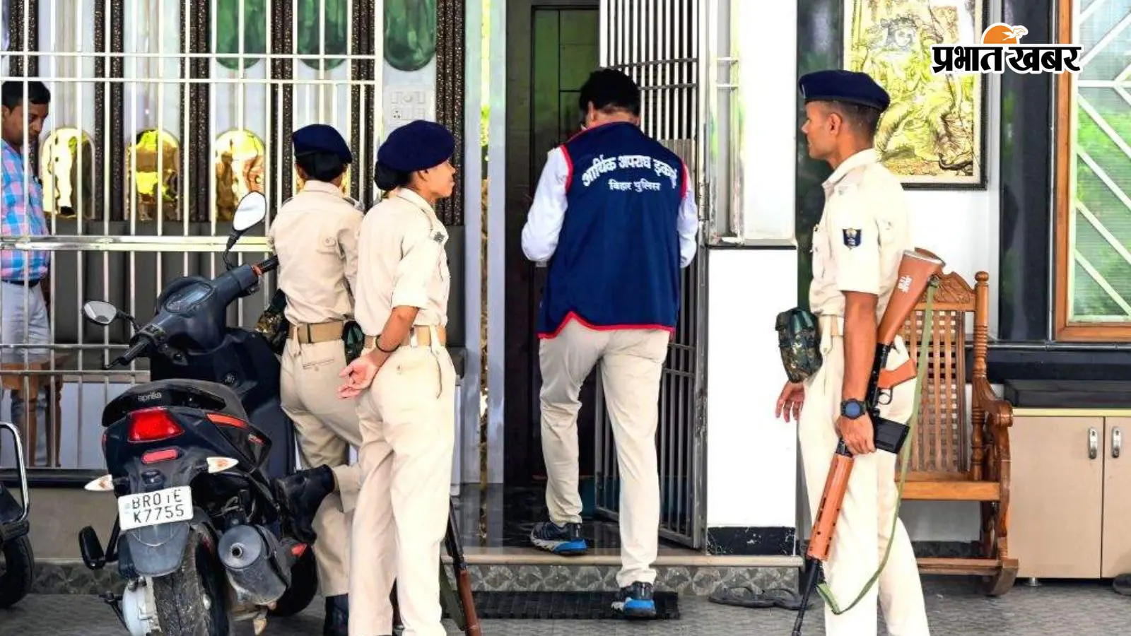 अजय कुमार सिंह के घर छापा पड़ा तो खुली दौलत की पूरी कहानी, लाखों नकद और गहने देख जांच टीम हैरान