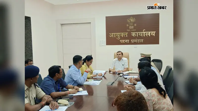 बांकीपुर गर्ल्स हाइ स्कूल परीक्षा केंद्र में परीक्षार्थियों का फ्रिस्किंग व फेस ऑथेंटिकेशन जांच के बाद प्रवेश मिलेगा | Prabhat Khabar Network
