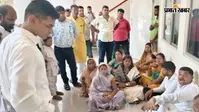 बेगूसराय के डीडीसी के देर से पहुंचने पर धरने पर बैठे जिला परिषद अध्यक्ष व पार्षद, 23 की जगह पहुंचे सिर्फ 13 सदस्य, बैठक हुई स्थगित