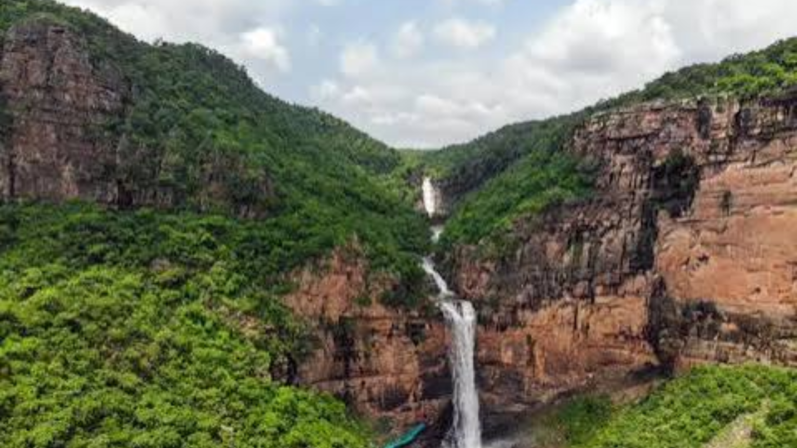 तुतला भवानी जलप्रपात, रोहतास