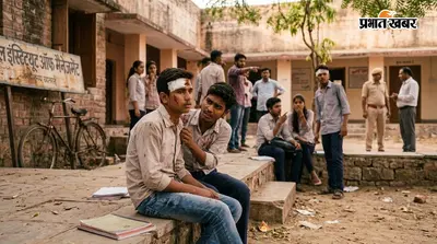 खूनी जंग: मैनेजमेंट कॉलेज बना रणक्षेत्र, बाहरी गुंडों ने छात्र का सिर फोड़ा, दहशत में कैंपस