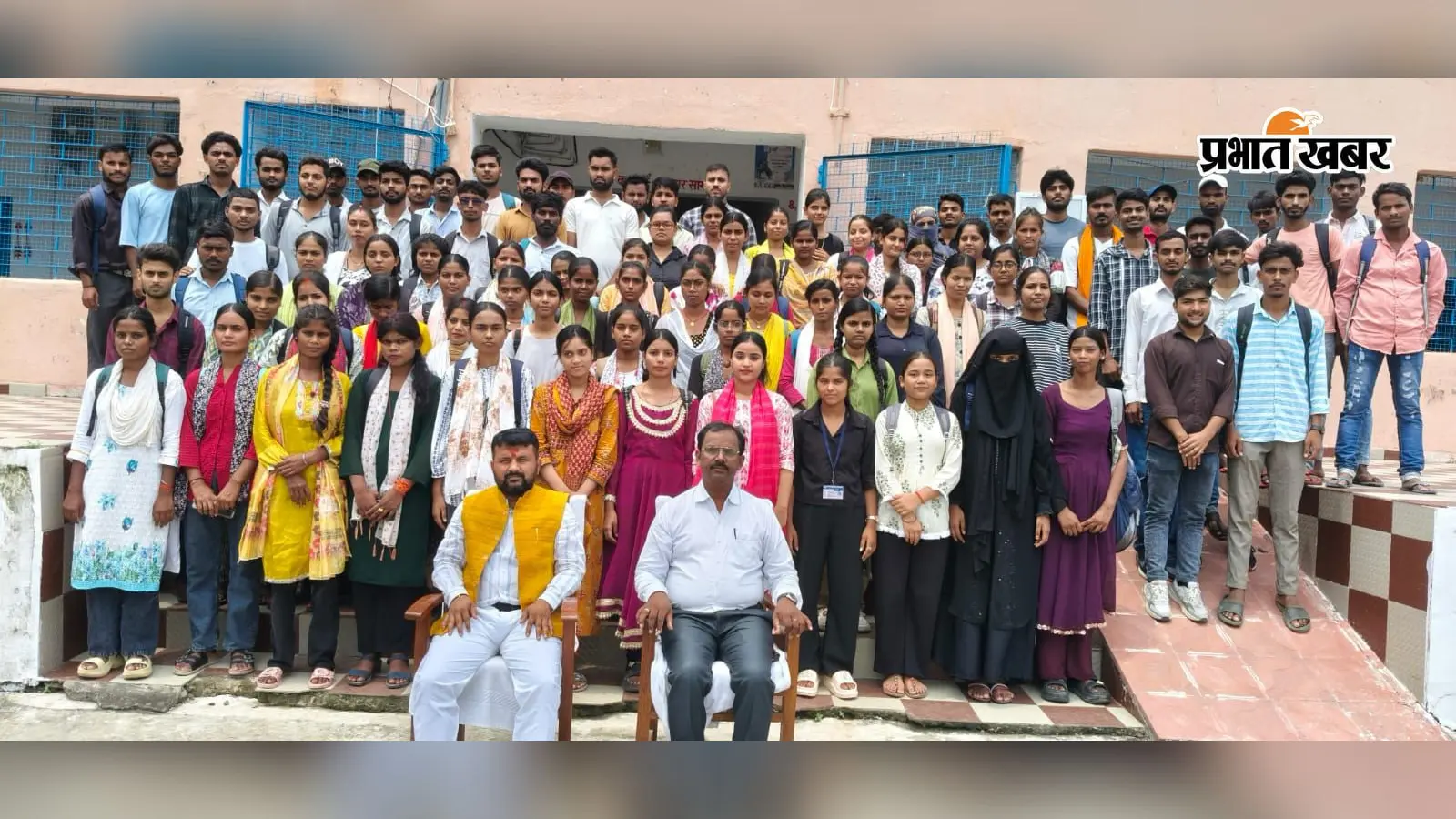 बक्सर में इतिहास के छात्रों ने किया संग्रहालय का शैक्षणिक भ्रमण, इंटर्नशिप कार्यक्रम का हुआ समापन