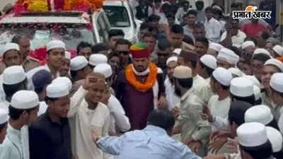 ‘शेर आया-शेर आया’ के नारों से गूंजा गोंडा, बृजभूषण शरण सिंह का भव्य स्वागत, मदरसे के बच्चों ने बरसाए फूल