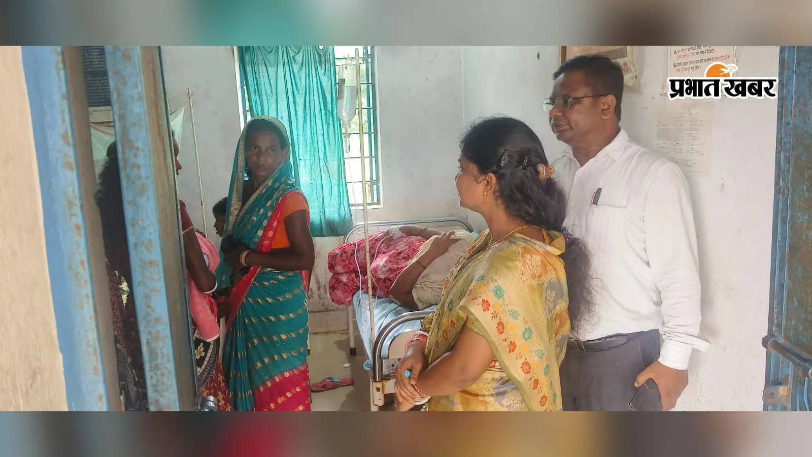 ईचागढ़ सीएचसी का औचक निरीक्षण, मरीजों से मिलीं जिला परिषद उपाध्यक्ष मधुश्री महतो