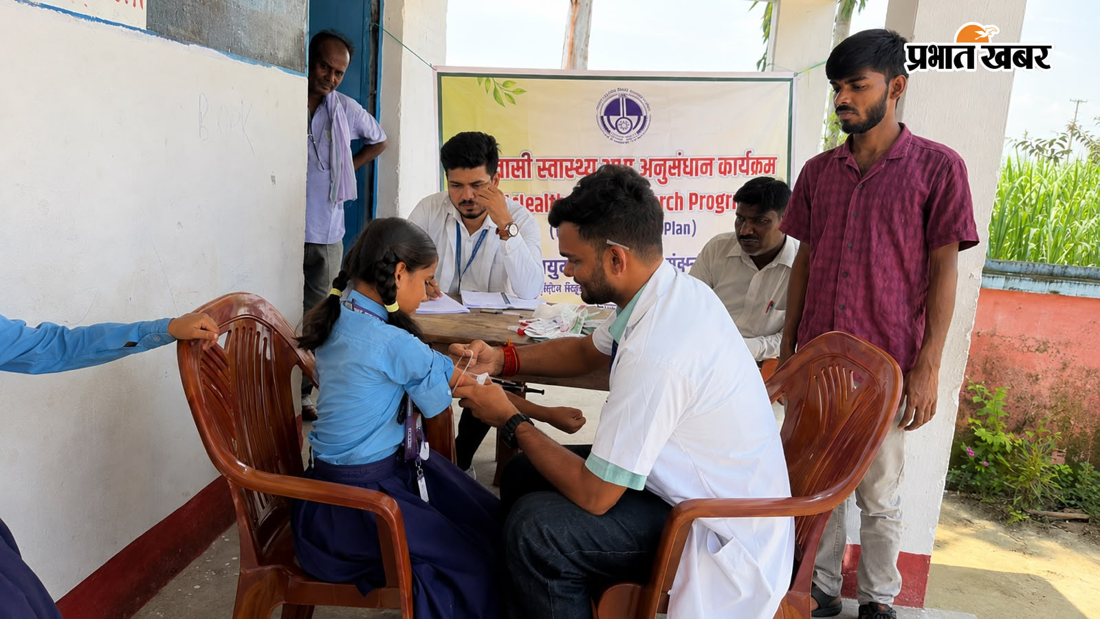 स्वास्थ्य शिविर में 27 बच्चों-किशोरियों के लिए गए रक्त नमूने | Prabhat Khabar Network