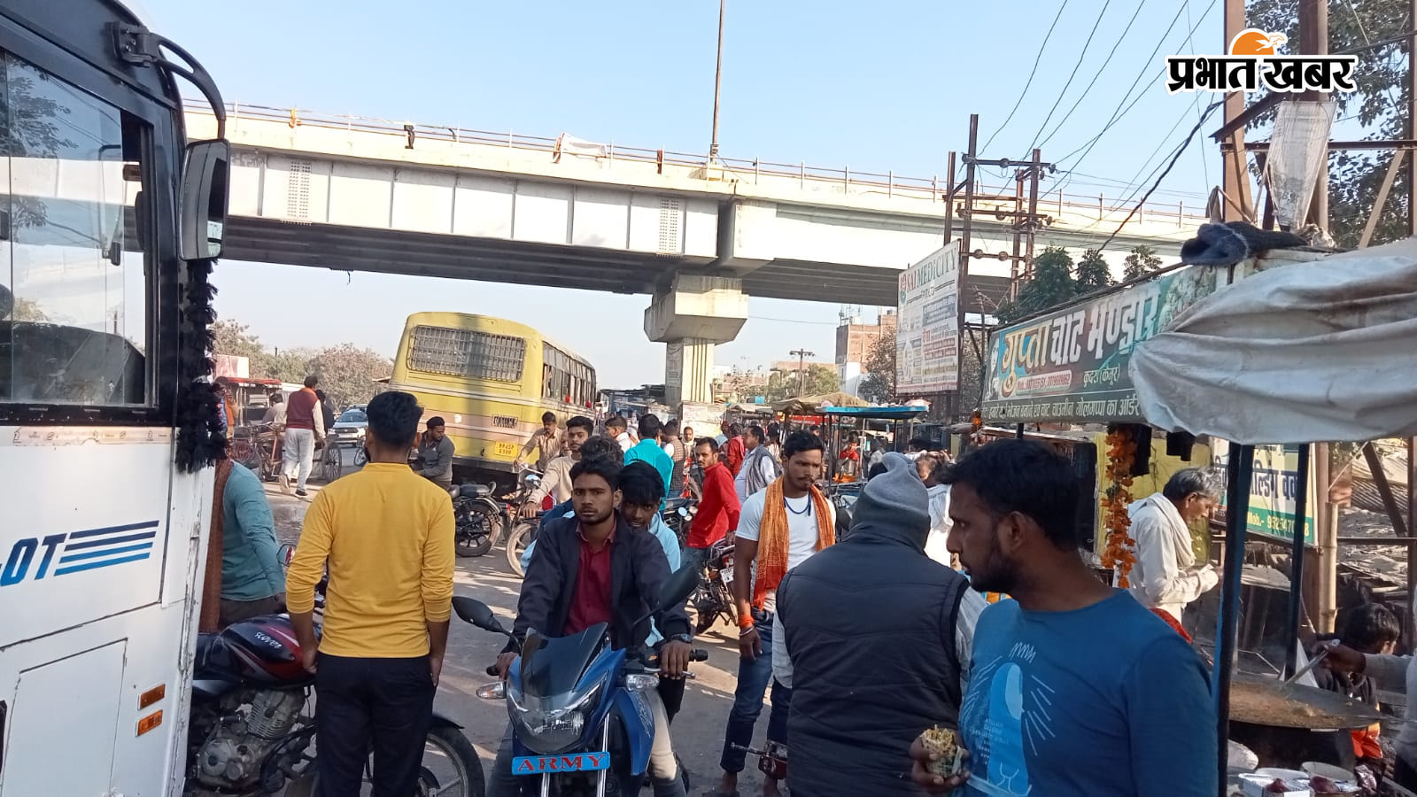 शहर की सड़कों पर अतिक्रमण से सड़क जाम बनी समस्या | Prabhat Khabar Network