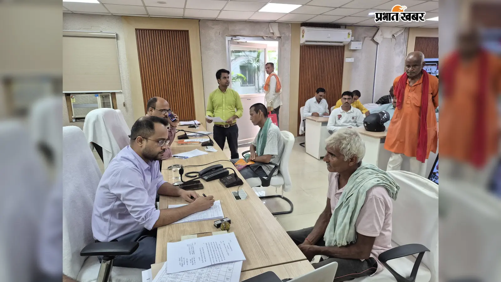 सारण डीएम के जनता दरबार में 14 मामलों की सुनवाई, लोक शिकायत के पांच मामलों में दिया जजमेंट