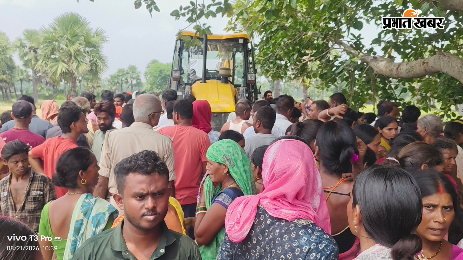 कैप्शन :- घटना स्थल का एवं प्राथमिक स्वस्थ केंद्र सिरदला | Prabhat Khabar Network