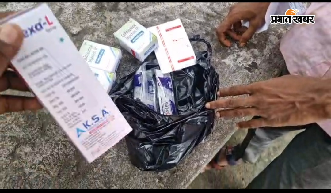 फोटो-1. स्टोर में रखी एक्सपायर दवाएं.फोटो-2. बाहर से दवा खरीदकर लाया मरीज. | Prabhat Khabar Network
