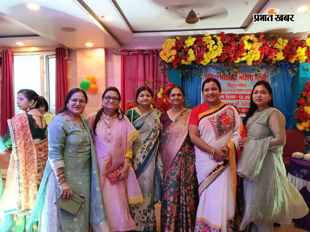 फोटो : सावन सिंधारा कार्यक्रम में मौजूद मारवाड़ी महिला समिति की सदस्याएं | Prabhat Khabar Network