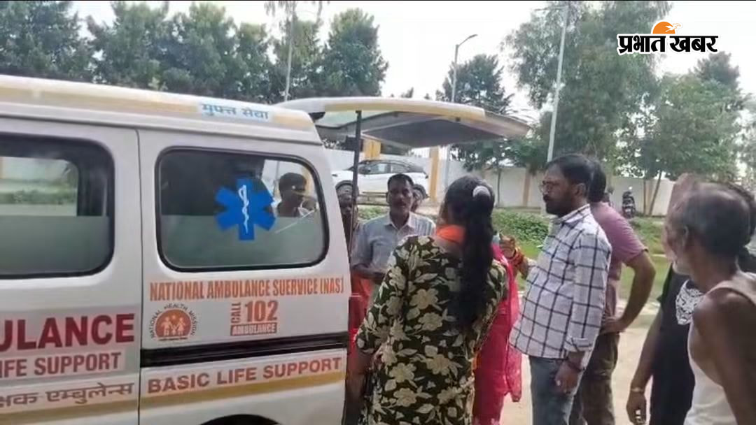तरैया रेफरल अस्पताल में प्राथमिक उपचार के बाद सदर रेफर करते चिकित्सा | Prabhat Khabar Network