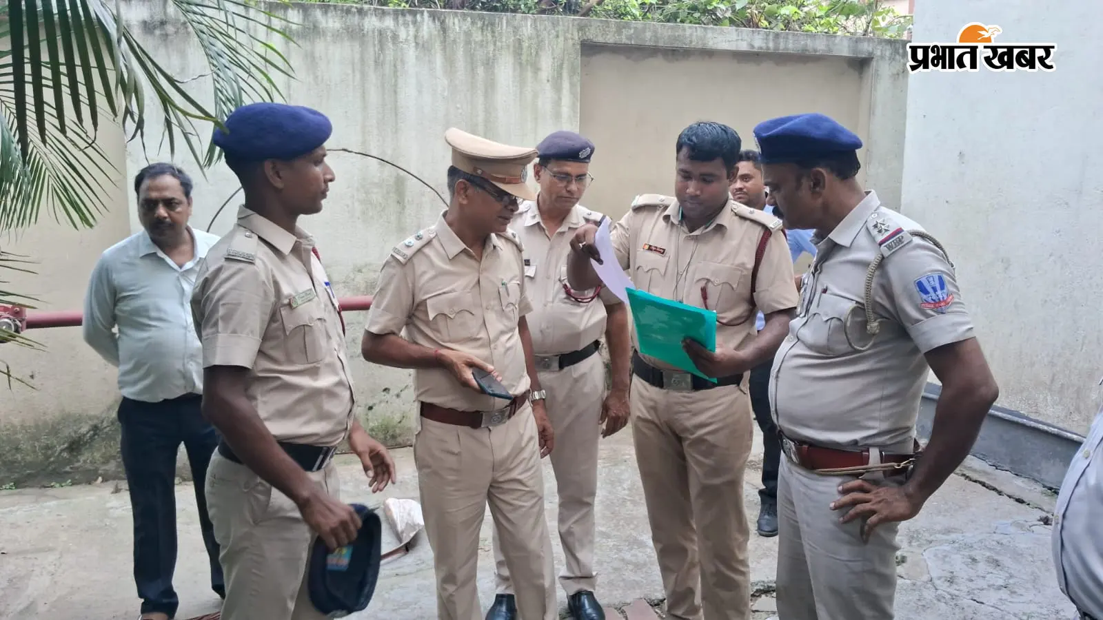 होटल-लॉज की अग्निसुरक्षा जांच, पुलिस व दमकल का साझा निरीक्षण