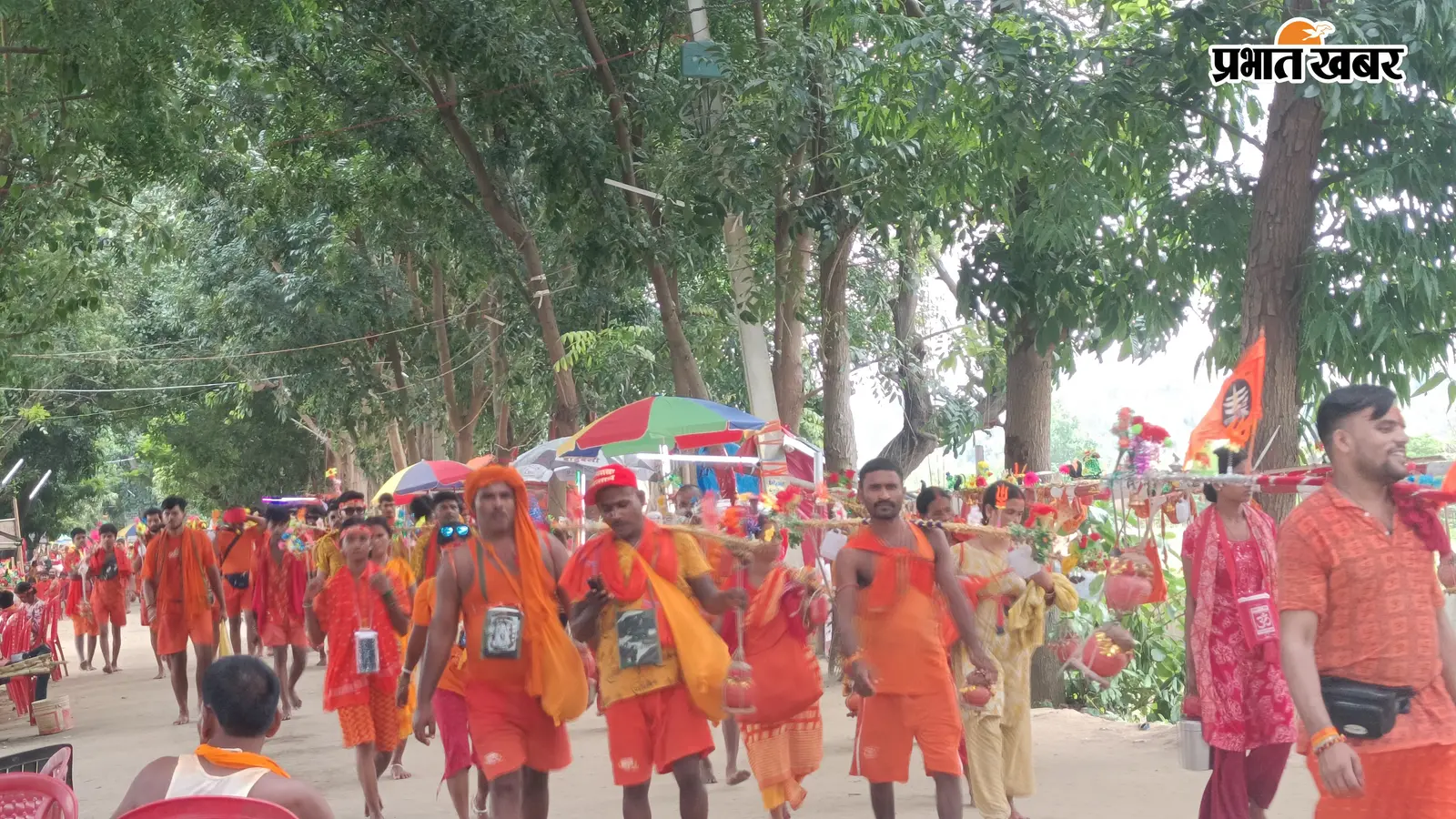 हर-हर महादेव के जयघोष से गूंजा तारापुर का कांवरिया पथ, श्रद्धालुओं ने बतायीं सुविधाओं की कमियां