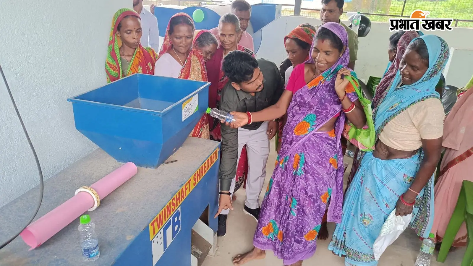 प्लास्टिक कचरे से रोजगार की राह, पोगलोया में महिला समूह ने संभाली कचरा प्रबंधन की कमान