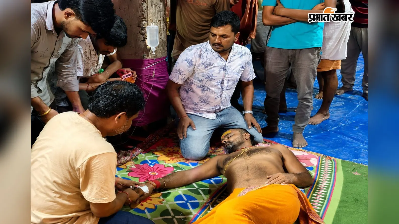 खगड़िया: बेलदौर में 14 दिनों से चल रहे हवन-यज्ञ आंदोलन के संचालक की तबीयत बिगड़ी, डॉक्टरों ने मौके पर की स्वास्थ्य जांच