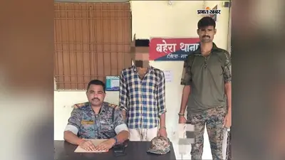 गया : बहेरा पुलिस ने ऑटो के साथ तार चोर को किया गिरफ्तार, एयरटेल टावर का इंडेक्स तार बरामद