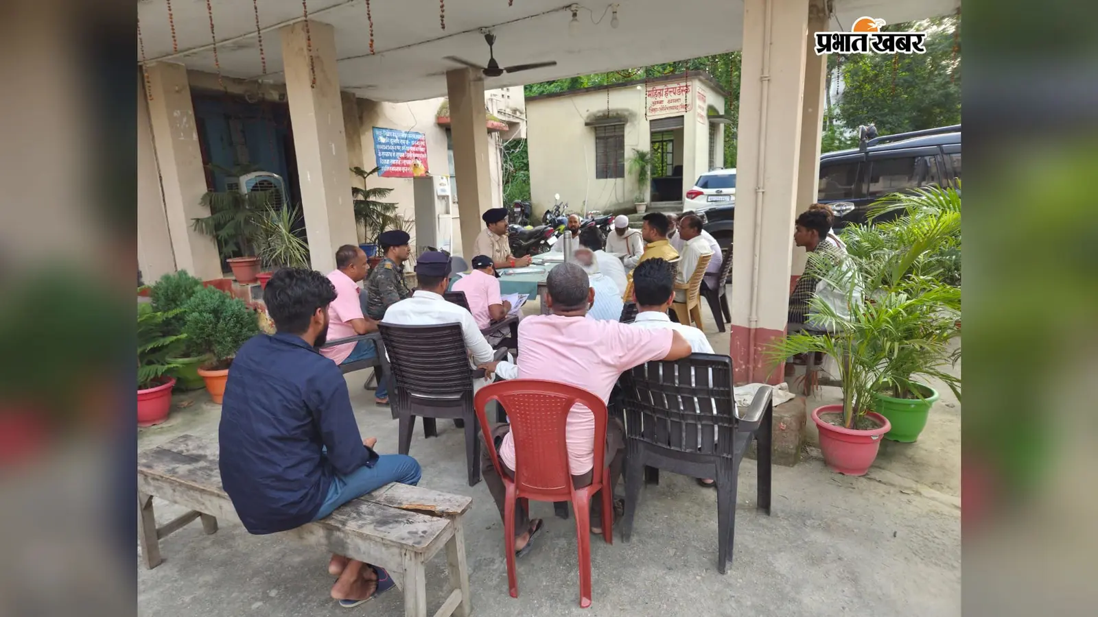 तय मार्ग से निकलेगा जुलूस, सोशल मीडिया से सावधान रहने की अपील, थाना परिसर में हुई शांति समिति की बैठक