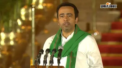 चवन्नी' से 'ABCD' तक की लड़ाई: अखिलेश के तंज पर जयंत का वो पलटवार, जिससे UP की सियासत में मच गया भूचाल