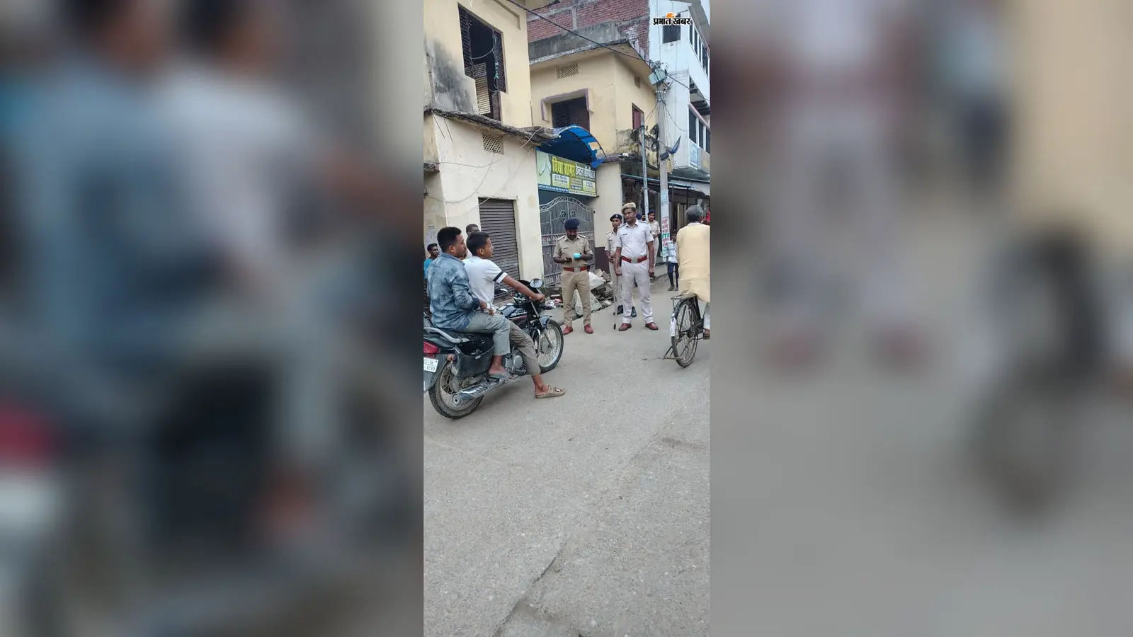 कैमूर के रामगढ़ में वाहन जांच, 19 वाहनों से वसूला गया 24,500 रुपये जुर्माना