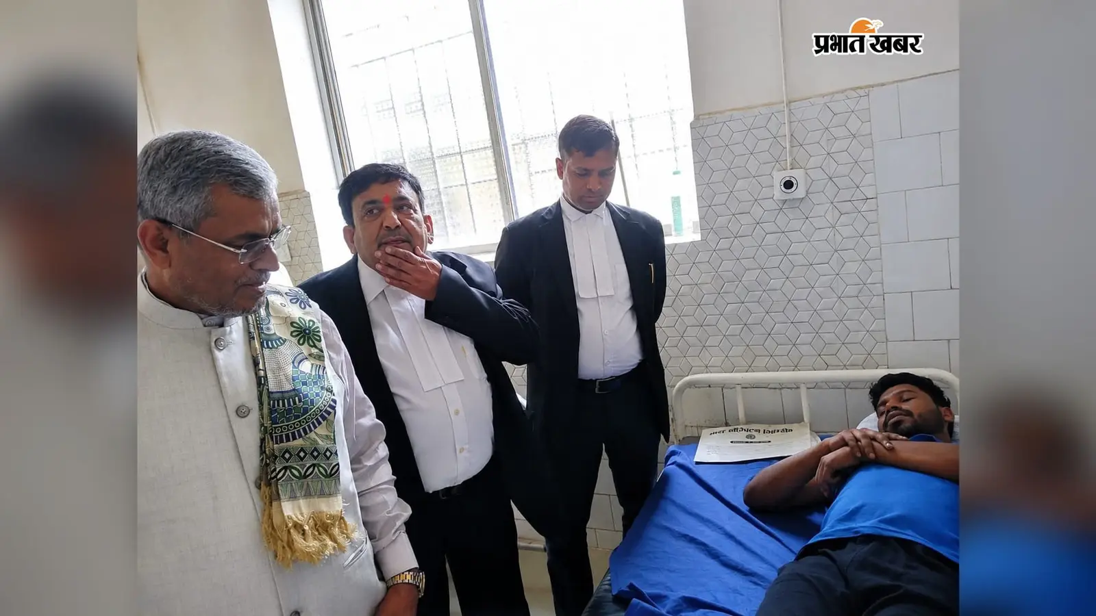 घायल छात्र नेता से मिले बाबूलाल मरांडी, झंडा मैदान झड़प मामले में कार्रवाई की मांग