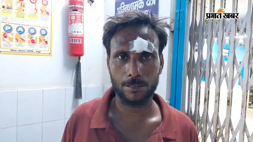 डेढ़ लाख रुपये से भरा थैला छीनने का आरोप, पिकअप चालक को पीटकर किया घायल