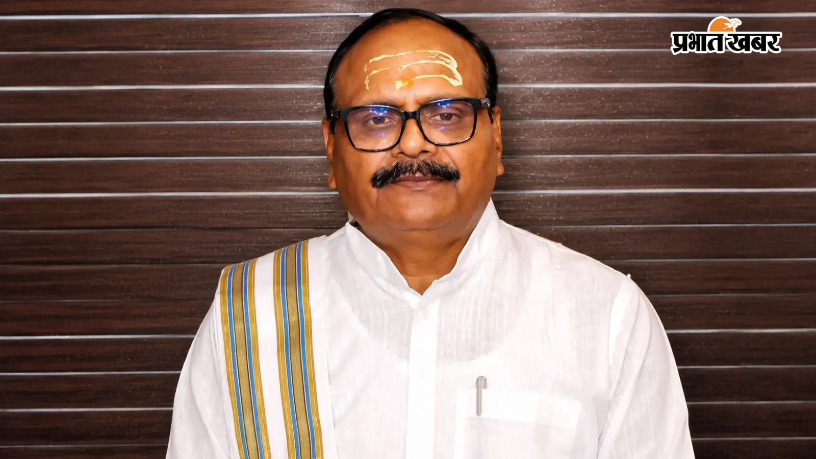 लखनऊ में आरक्षण आंदोलनकारियों से मिले डिप्टी CM ब्रजेश पाठक, बोले- जल्द होगी केंद्रीय मंत्री से बात