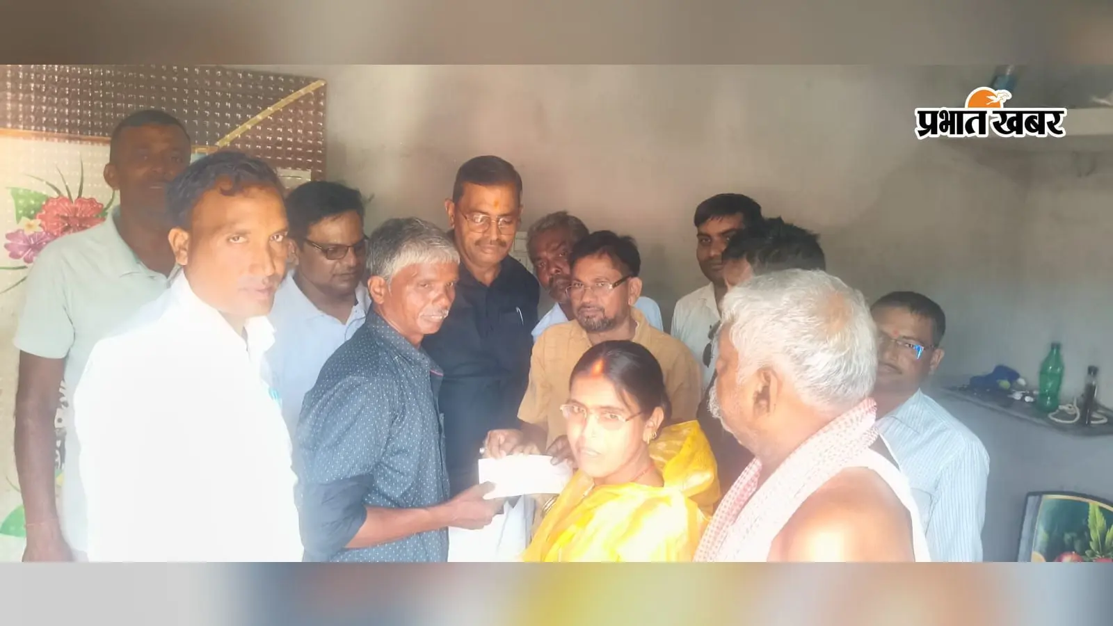 हाथी के हमले में मृत महिला के परिजन को मिला 4 लाख रुपये का मुआवजा