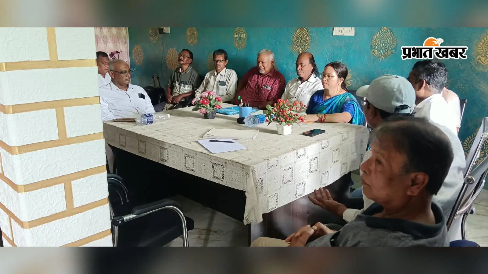 करनडीह में सड़क जाम स्थगित, दूषित पानी की निकासी को लेकर ग्रामसभा सख्त