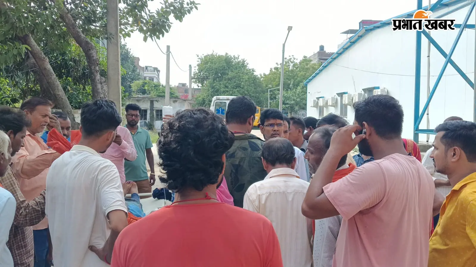 बेतिया: 14 साल की छात्रा स्कूल से निकली, फिर पोखर किनारे घायल मिली, पुलिस जांच में जुटी