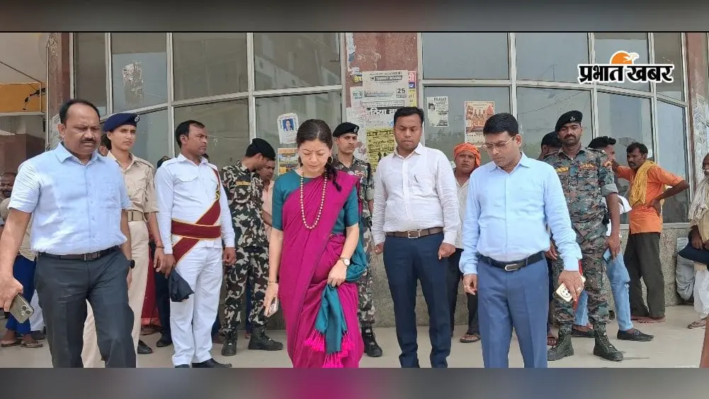 जहानाबाद: डीएम छिरिङ वाई भूटिया ने राजा बाजार, बस स्टैंड व सीएमआर गोदाम का किया निरीक्षण; पार्किंग स्थल विकसित करने और गुणवत्तापूर्ण कार्य के दिए निर्देश