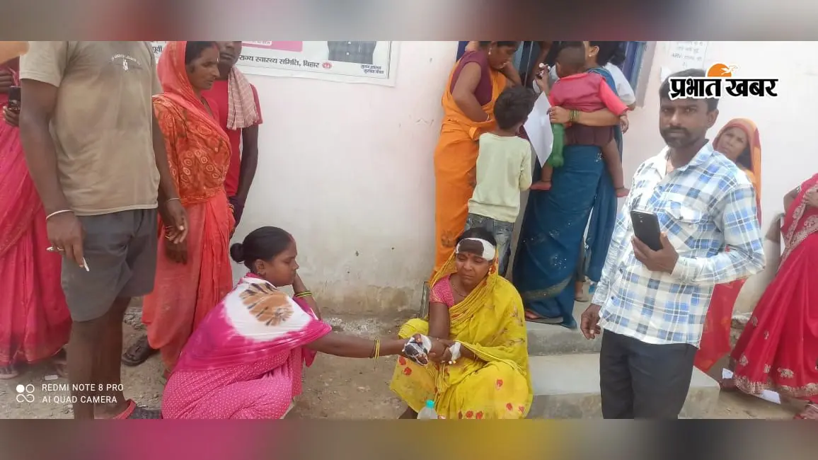 रामगढ़वा में स्कूल की रसोई में कुकर ब्लास्ट, रसोइया गंभीर घायल, सदर अस्पताल रेफर