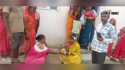रामगढ़वा में स्कूल की रसोई में कुकर ब्लास्ट, रसोइया गंभीर घायल, सदर अस्पताल रेफर