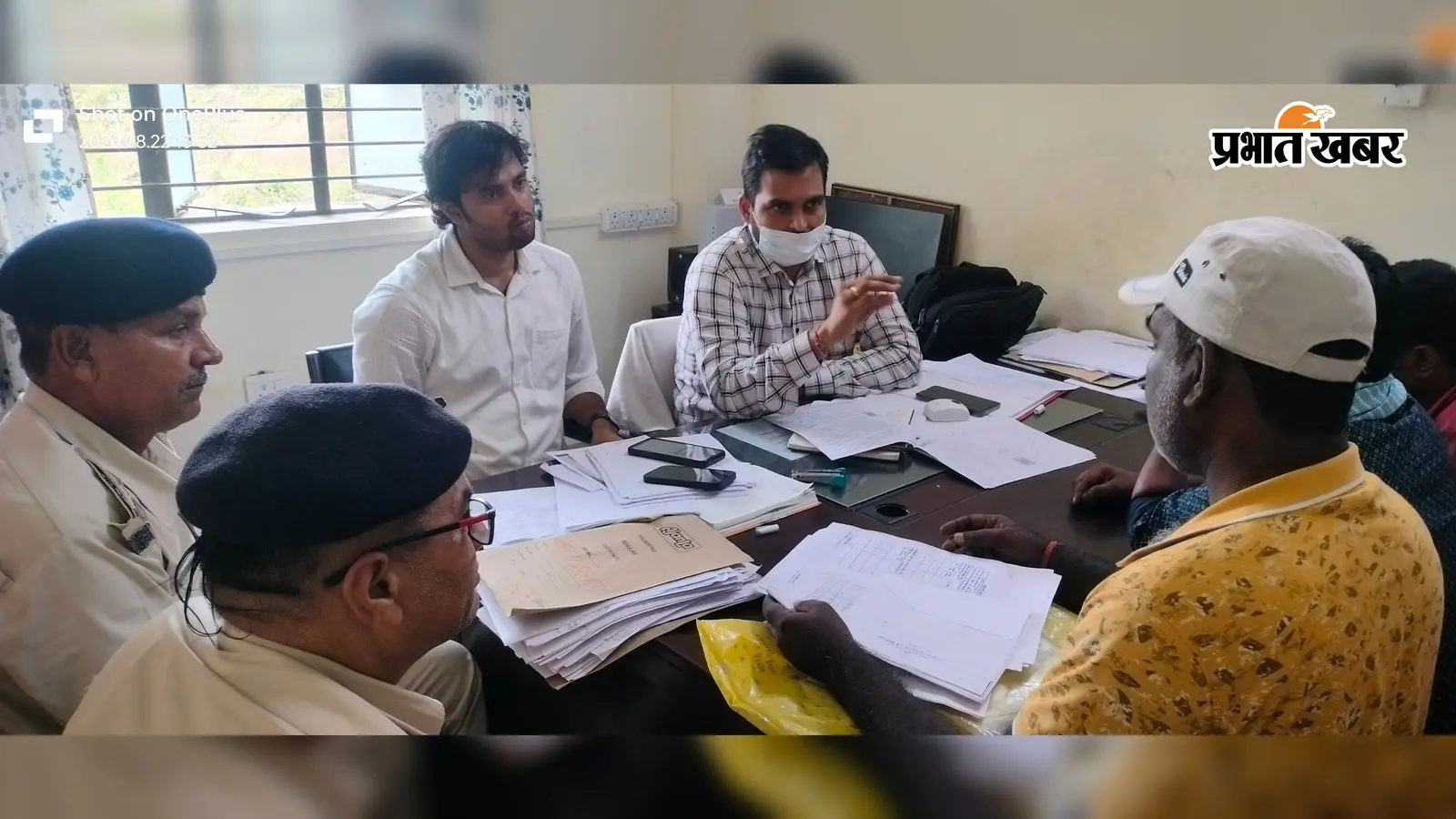 सलखुआ के जनता दरबार में जमीन विवादों की सुनवाई, 4 मामलों का मौके पर निपटारा