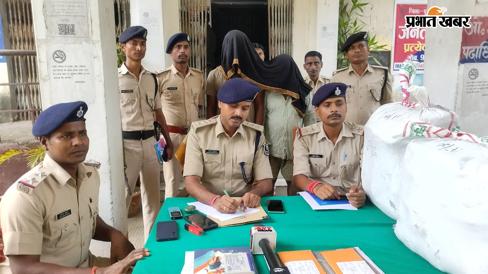 जलालगढ़ में पुलिस की बड़ी कामयाबी; रात की गश्ती में धराए दो शातिर, भारी मात्रा में गांजा बरामद