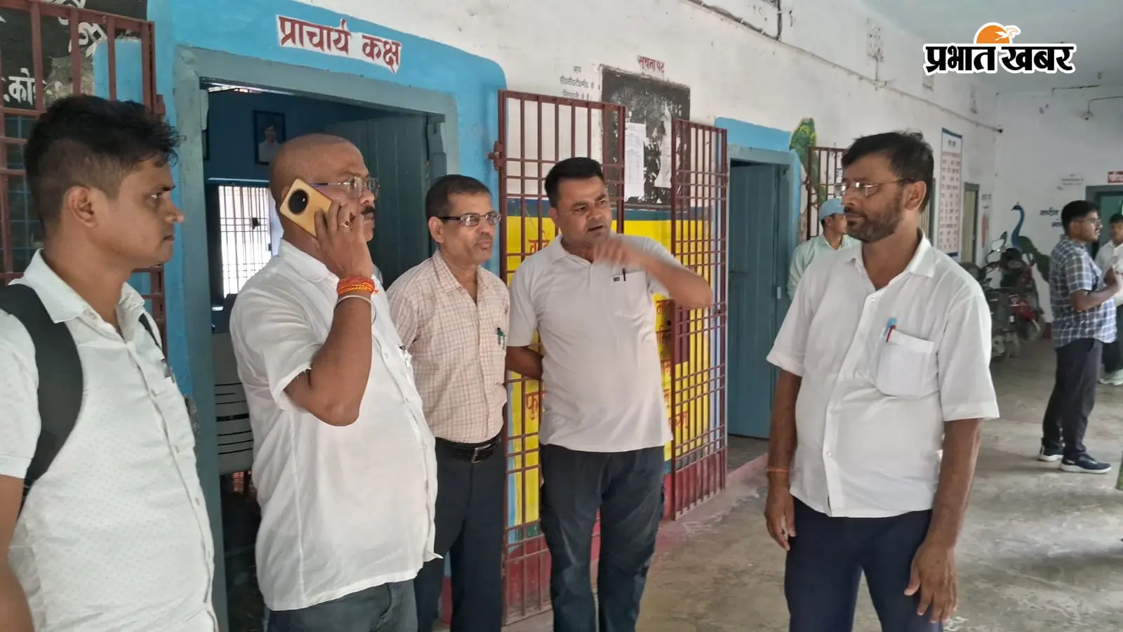 हाई स्कूल से गायब हुईं 4 छात्राएं, इंस्टाग्राम के चक्कर में पहुंची थीं लड़कों से मिलने; परिजनों ने दुर्गा स्थान से पकड़ा