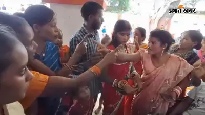 सारण के मढ़ौरा गढ़देवी मंदिर में सिंदूर खरीदने को लेकर विवाद, महिलाओं ने गहने चोरी का लगाया आरोप