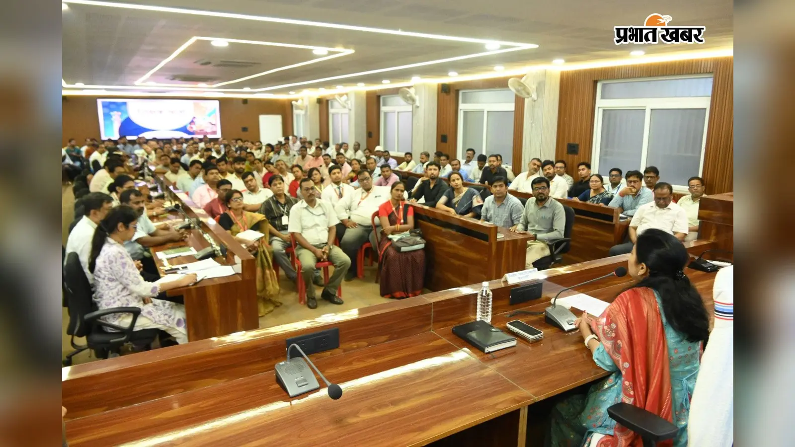 बच्चों को डर नहीं, भरोसा दें शिक्षक, हाजीपुर में डीएम ने निजी स्कूलों को दिया संदेश