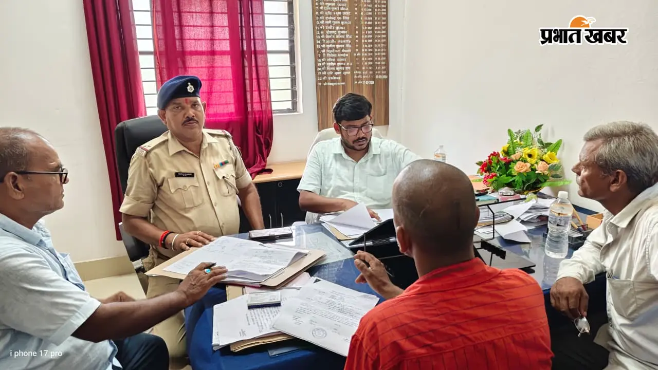 मधेपुरा: ग्वालपाड़ा में आयोजित जनता दरबार में पहुंचे जमीन व रास्ते के मामले, एक का मौके पर ही हुआ निष्पादन