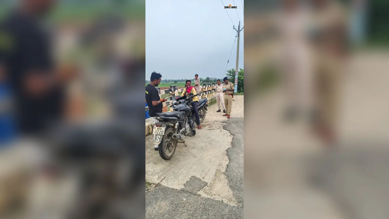 कैमूर : रामगढ़ में पुलिस की सघन वाहन जांच, 13 चालकों से वसूला 25 हजार रुपये जुर्माना