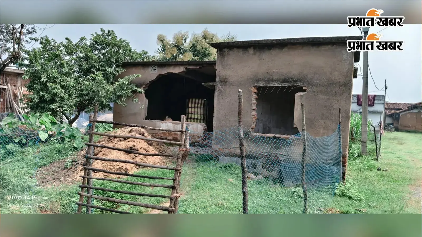 सिमरिया में सामुदायिक भवन से दरवाजा-खिड़की चोरी, ग्रामीणों ने SDO से की कार्रवाई की मांग