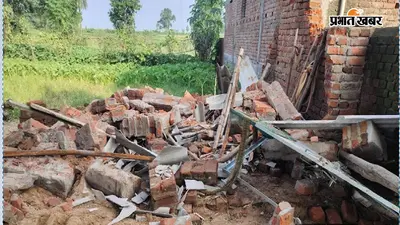 बड़कागांव में गैरमजरूआ जमीन पर बना मकान JCB से ध्वस्त, नोटिस के बाद अंचल प्रशासन ने की कार्रवाई