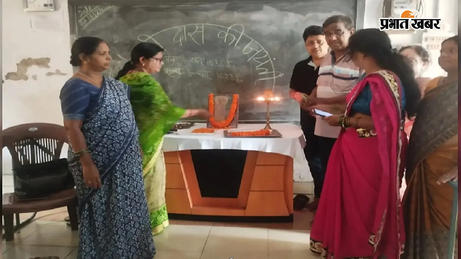 रामगढ़ के कस्तूरबा महिला महाविद्यालय में तुलसीदास जयंती मनायी गयी, छात्राओं ने दी सांस्कृतिक प्रस्तुतियां