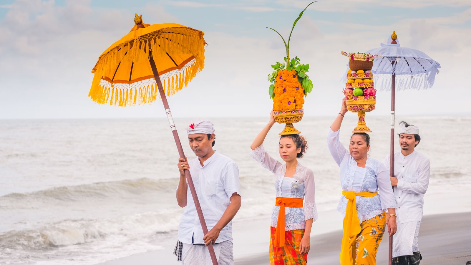Bali Hindu People.jpg