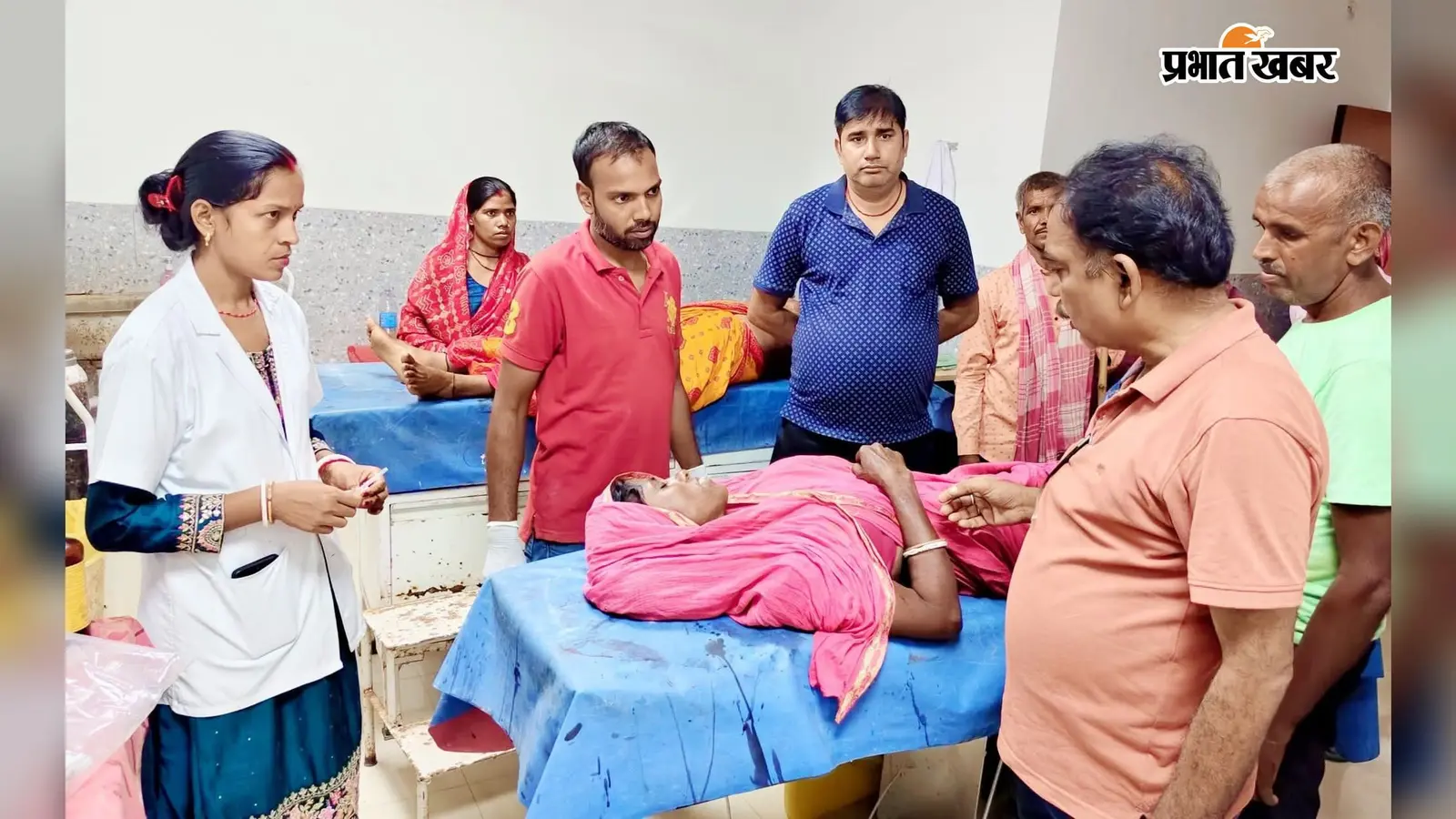 स्कूल में बच्चों का झगड़ा बना रंजिश की वजह, दो हफ्ते बाद महिला पर लाठी-डंडे से हमला