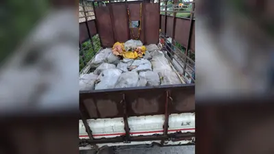 सुपौल में शराब की बड़ी खेप पकड़ी गयी, पिकअप से 22 बोरियों में 1950 बोतल नेपाली शराब बरामद