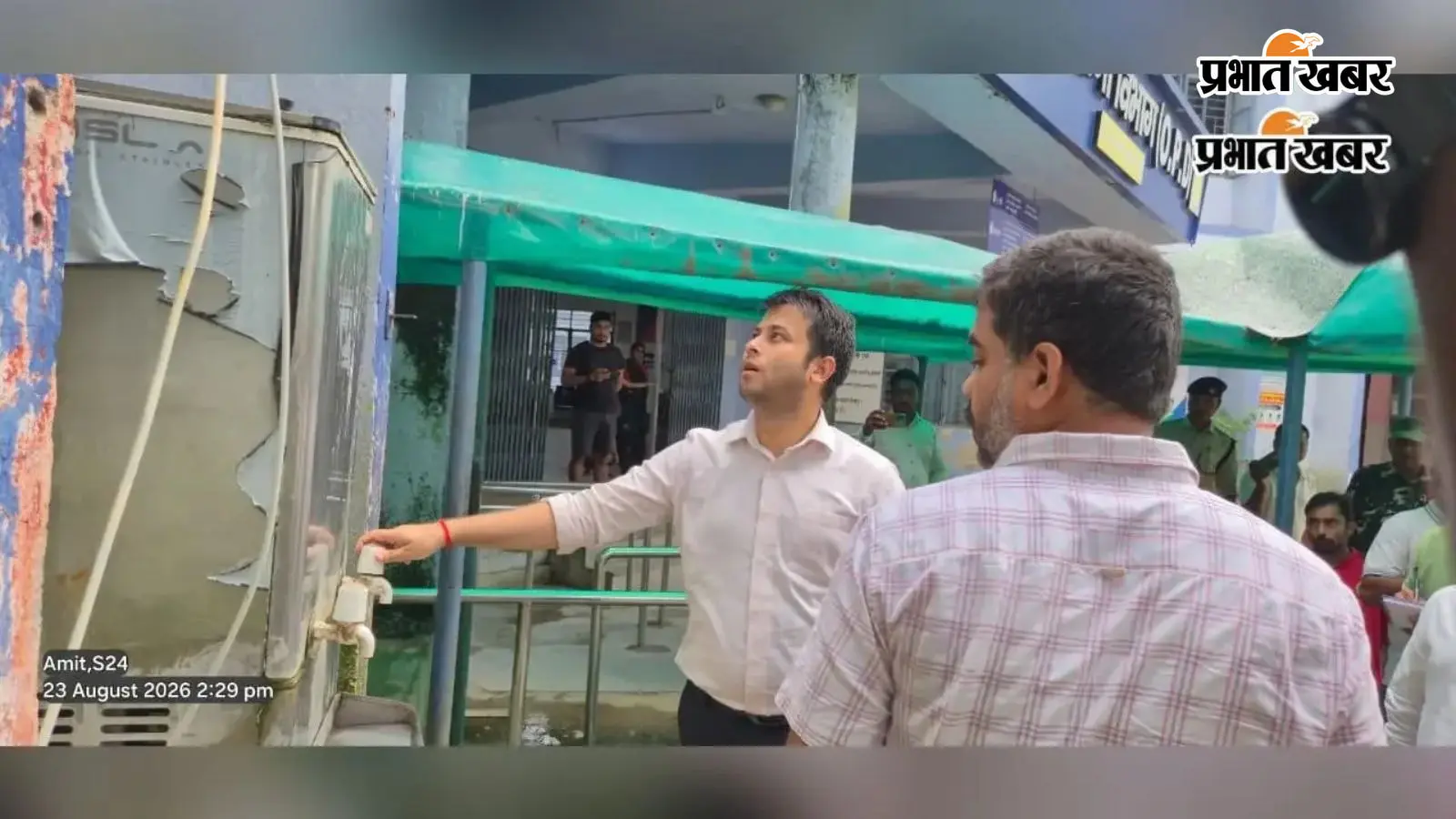 कैमूर DM कुमार अनुराग का सदर अस्पताल में औचक निरीक्षण, भोजन से डॉक्टरों की उपस्थिति तक जांची व्यवस्था