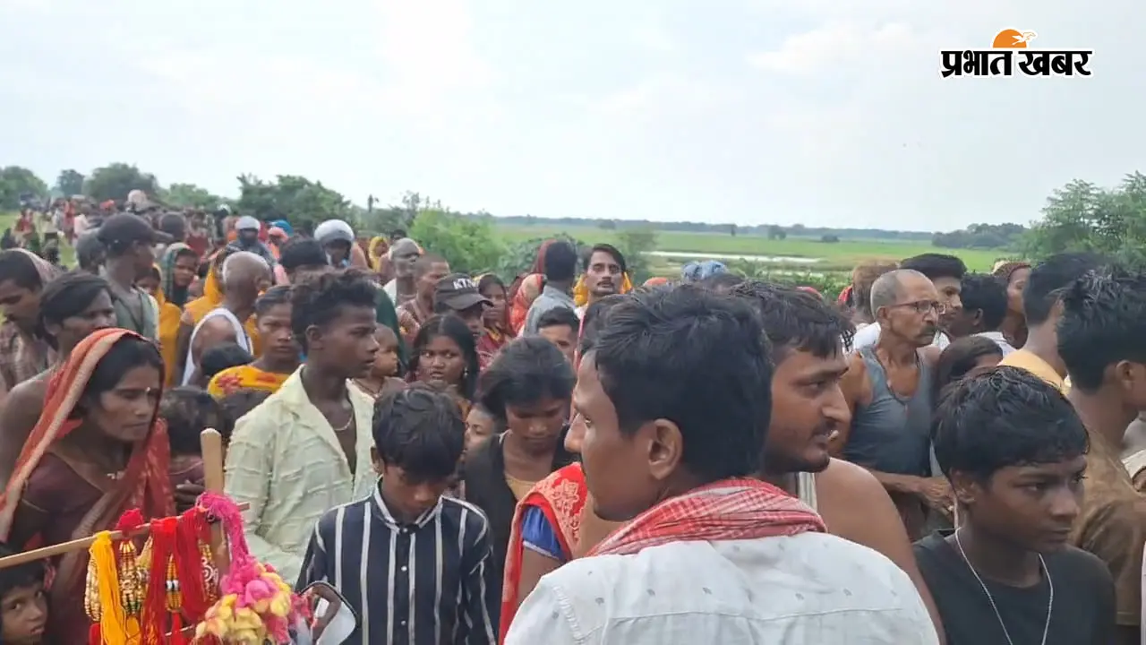 Madhubani: अंधराठाढ़ी में वज्रपात से 14 वर्षीय किशोर की मौत, एक व्यक्ति झुलसा