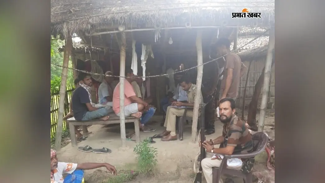 Darbhanga: पैर में बंधी ईंट बनी मजबूरी, आग से घिरी 76 वर्षीय वृद्धा की झुलसकर मौत